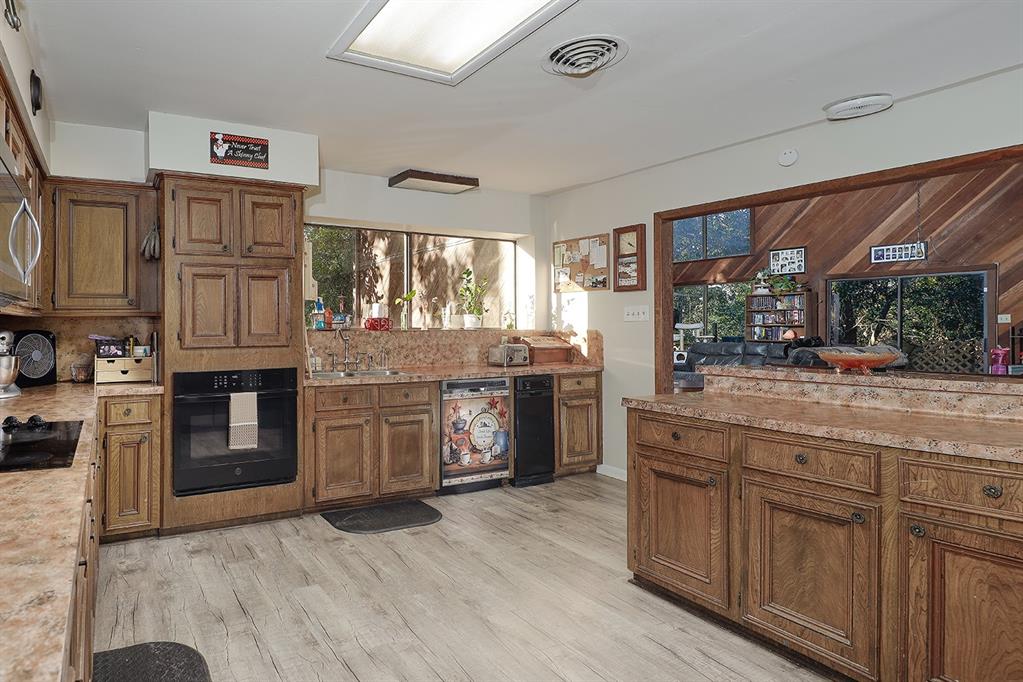 143 Fernsprings Circle, Goodrich, Texas image 10