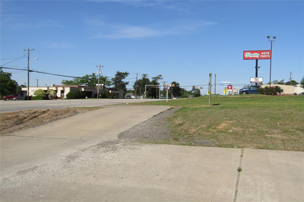 614 W Church Street, Livingston, Texas image 1