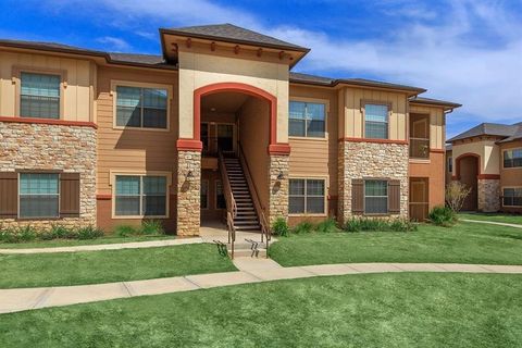 Photo of 202 Aquero Boulevard, Laredo, TX 78045 (MLS # 31717412)