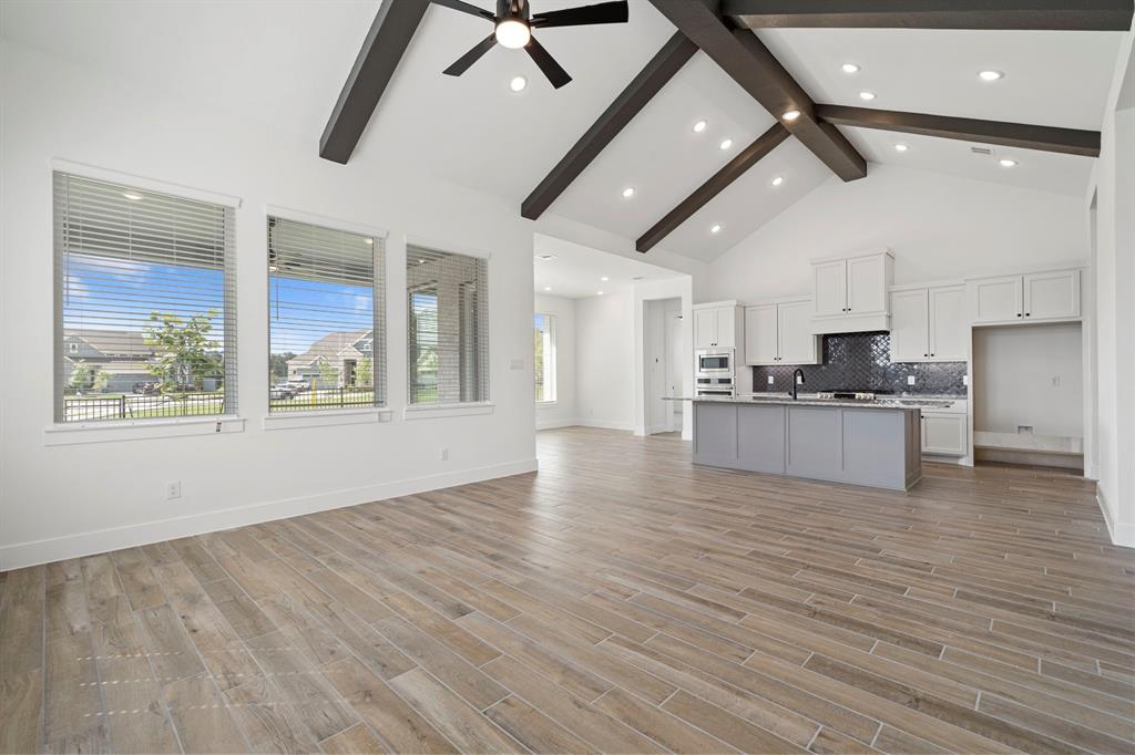 32650 Fly Fish Way