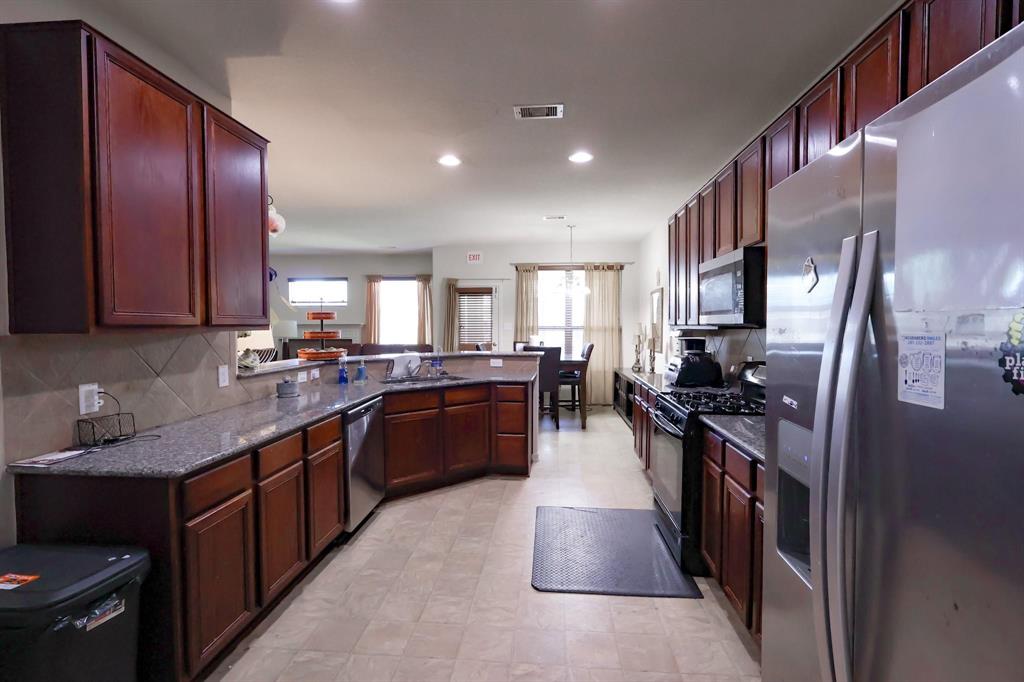 3202 Dogwood Knoll Trail Trl, Rosenberg, Texas image 9