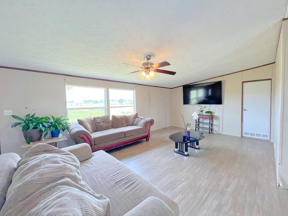 648 County Road 164 Rd, Boling, Texas image 12