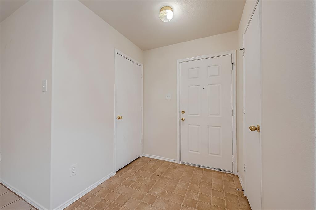 Photo 8 of 41 of 714 Ashlen Drive house