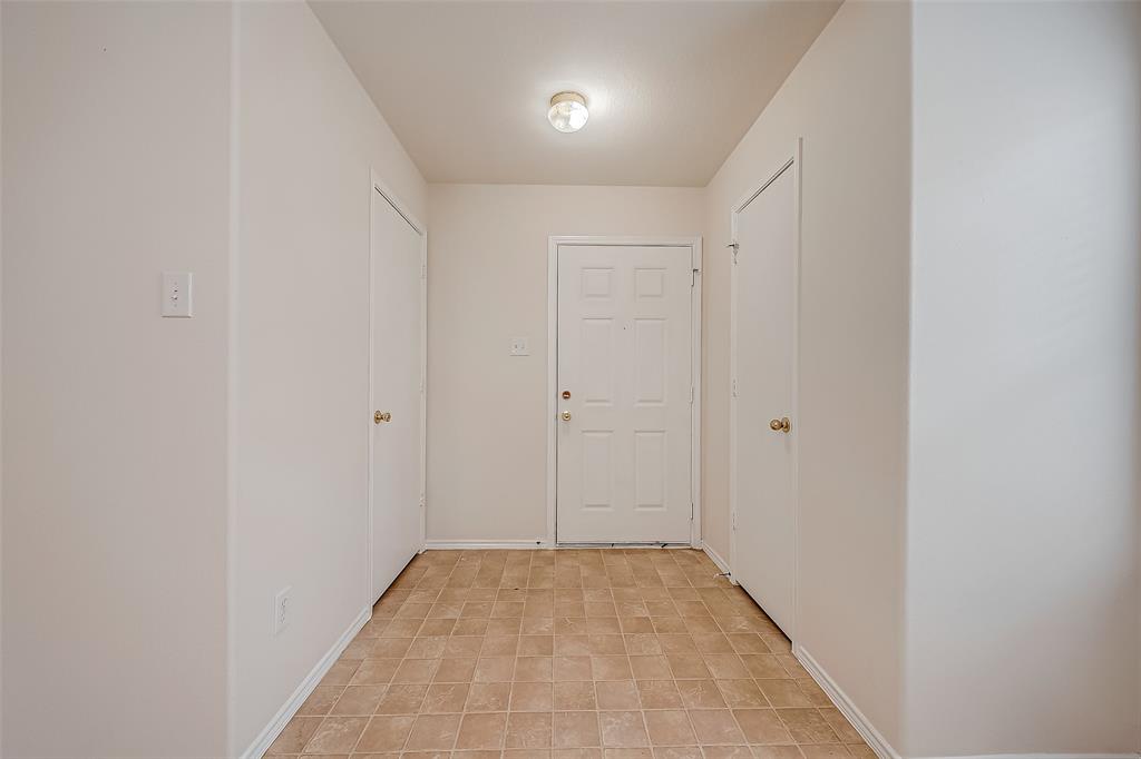 Photo 9 of 41 of 714 Ashlen Drive house
