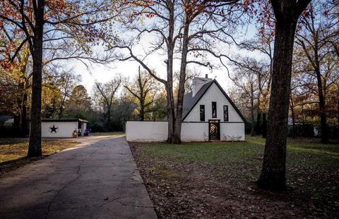 A home in Crockett