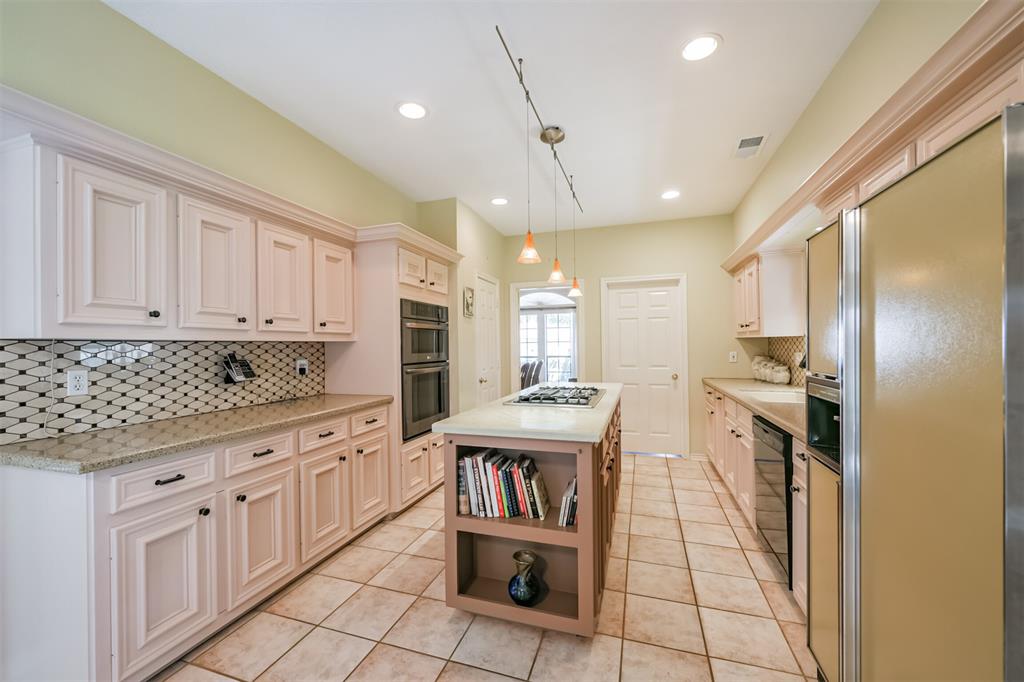 18907 Canoe Crest Court, Humble, Texas image 11