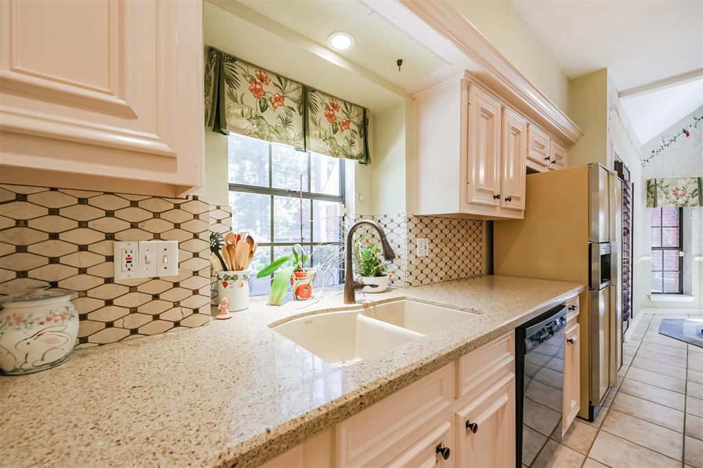 18907 Canoe Crest Court, Humble, Texas image 14