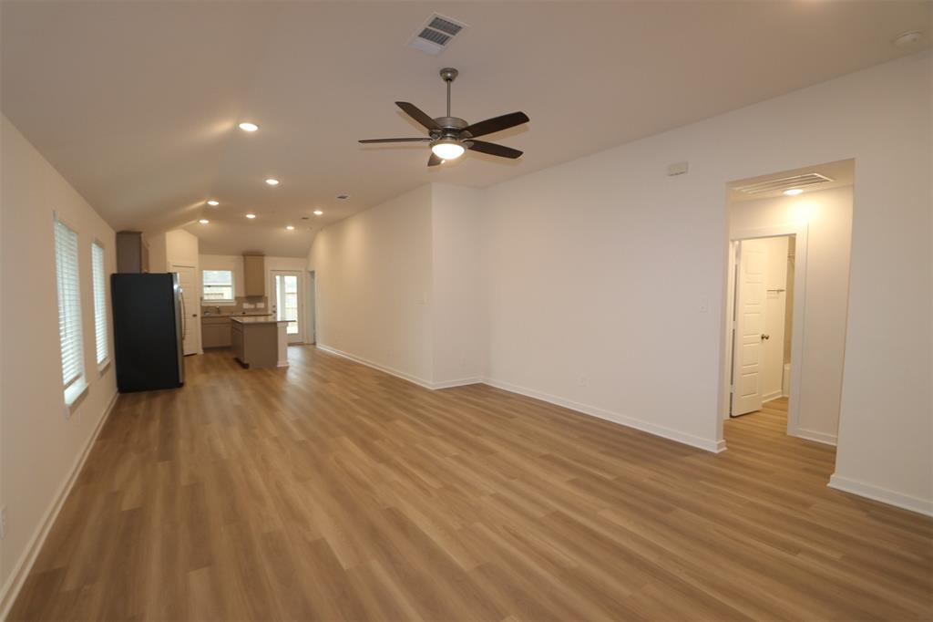 22496 Douglas Court, New Caney, Texas image 3