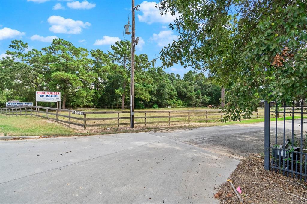 12943 Spring Cypress Road, Tomball, Texas image 9