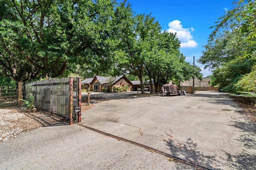 12943 Spring Cypress Road, Tomball, Texas image 6