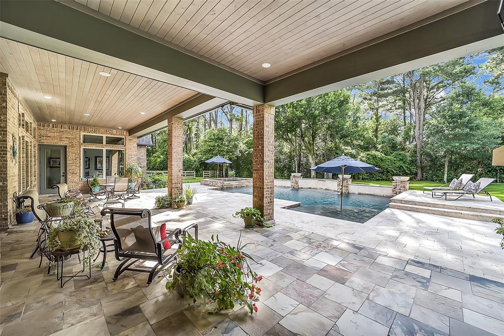 22414 Meadowhurst Circle, Tomball, Texas image 3