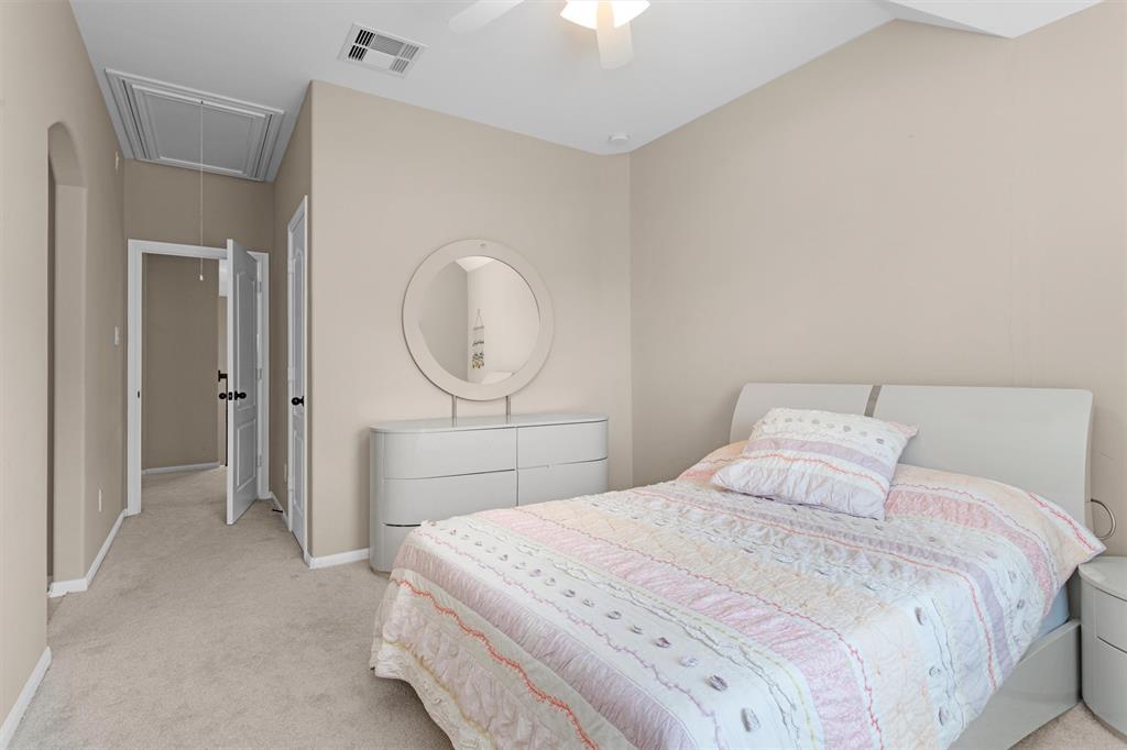 18 Sandwell Place, Spring, Texas image 29