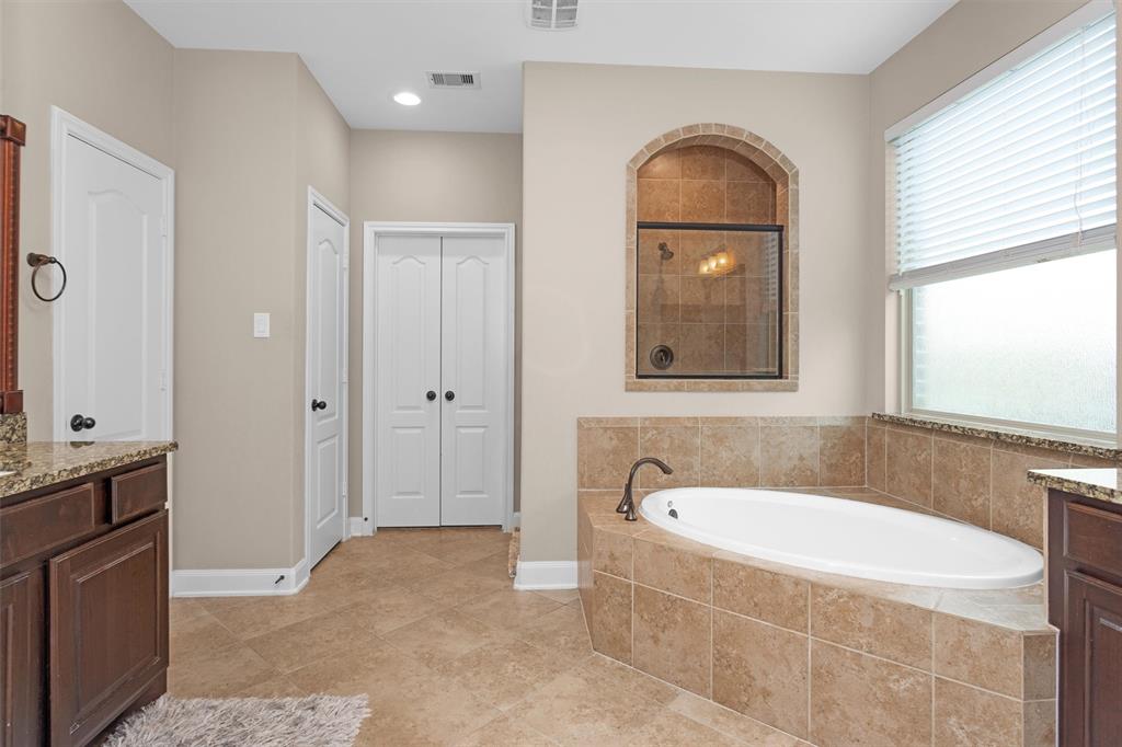 18 Sandwell Place, Spring, Texas image 17