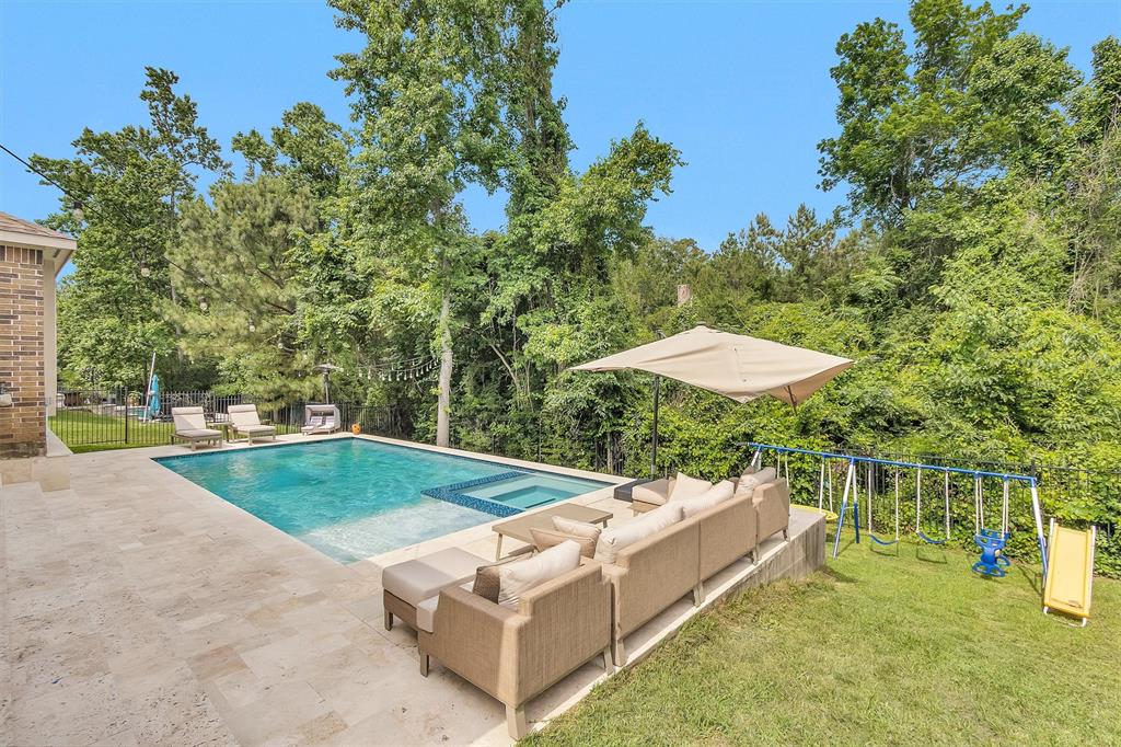18 Sandwell Place, Spring, Texas image 35