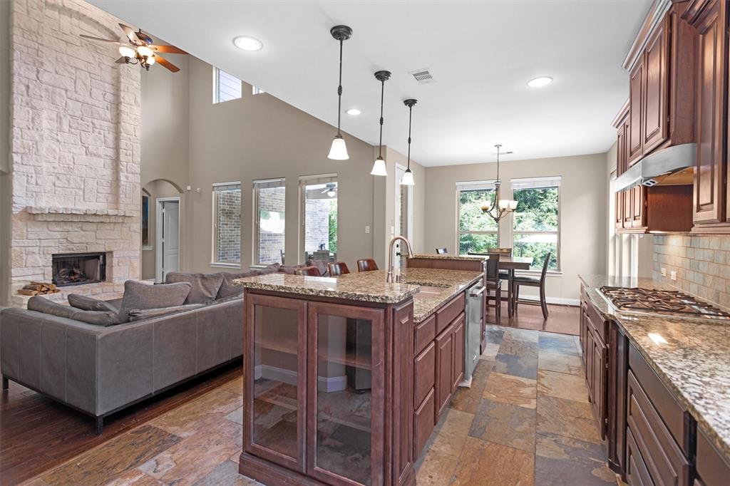 18 Sandwell Place, Spring, Texas image 11