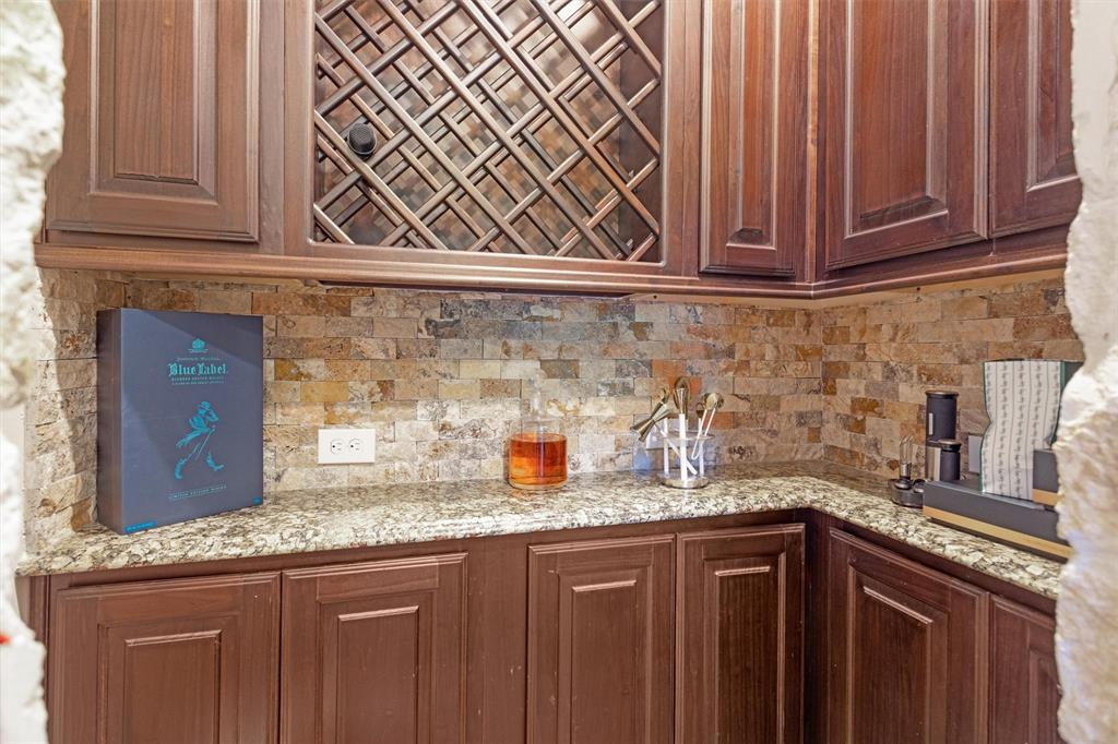 18 Sandwell Place, Spring, Texas image 7