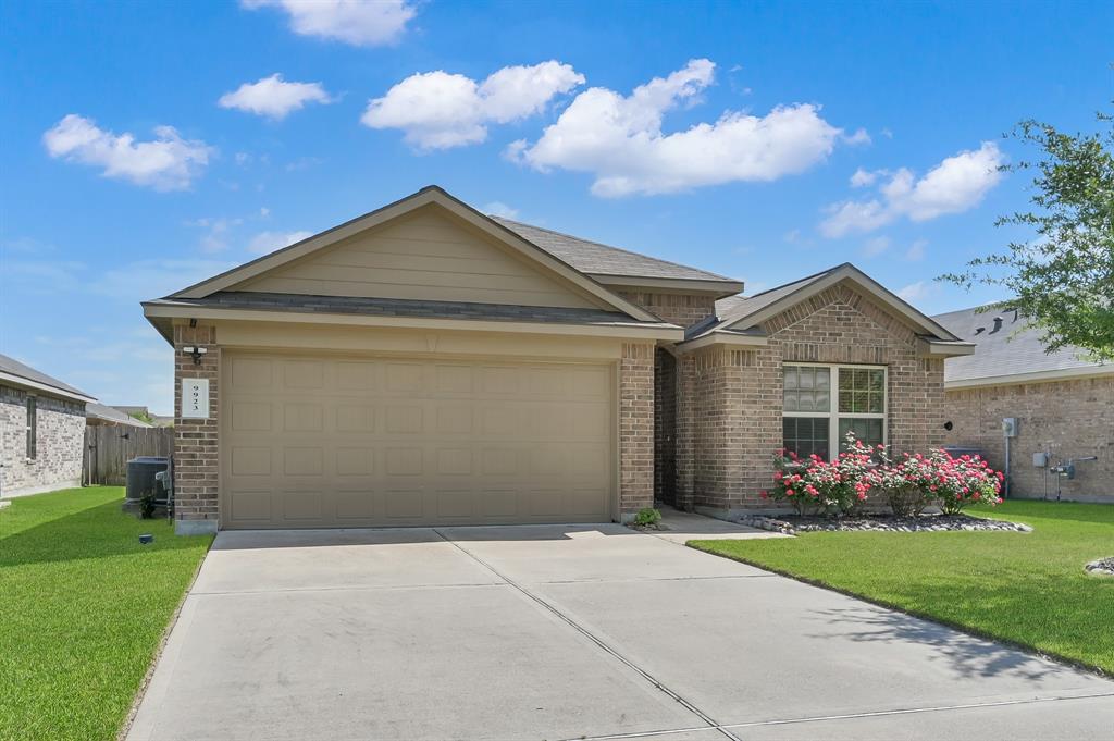 9923 Berlandier Ash Lane, Tomball, Texas image 2