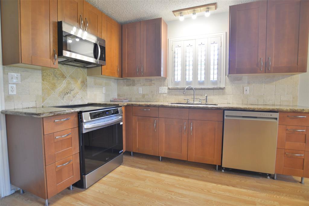 810 Birchview Court, Pearland, Texas image 15
