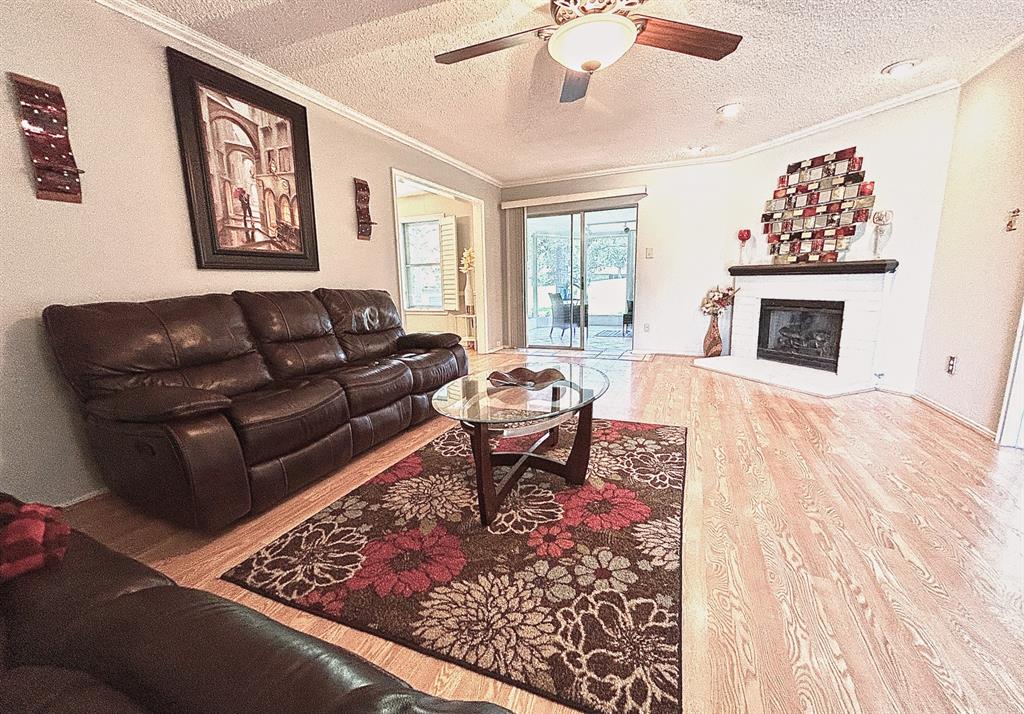 810 Birchview Court, Pearland, Texas image 7