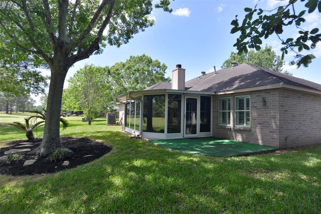 810 Birchview Court, Pearland, Texas image 1