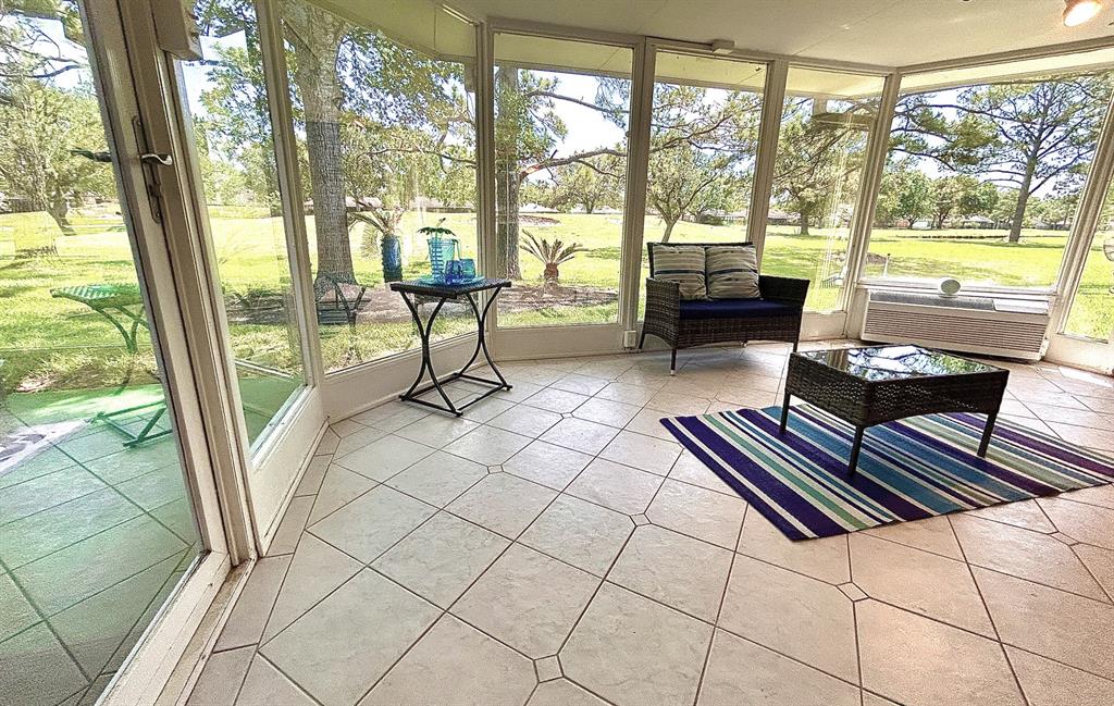 810 Birchview Court, Pearland, Texas image 4