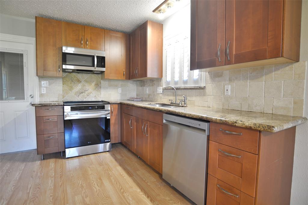 810 Birchview Court, Pearland, Texas image 13