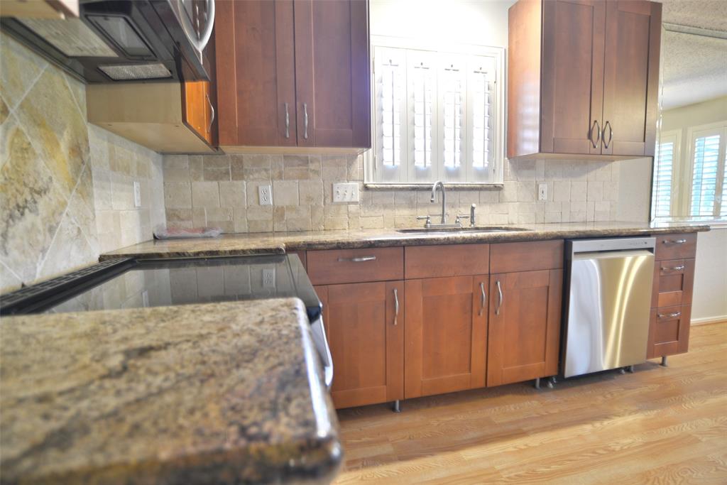 810 Birchview Court, Pearland, Texas image 14
