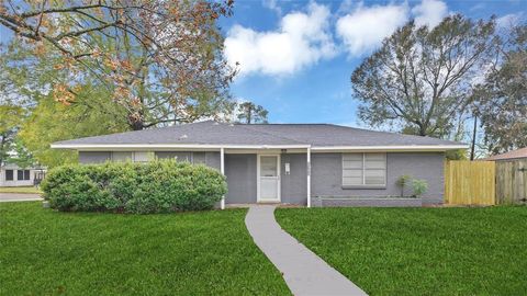 2105 Olive Street Baytown TX 77520