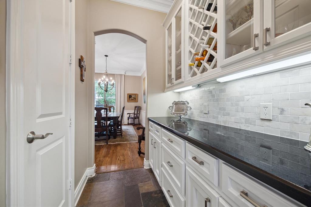 4609 Cedar Oaks Ln, Bellaire, Texas image 9