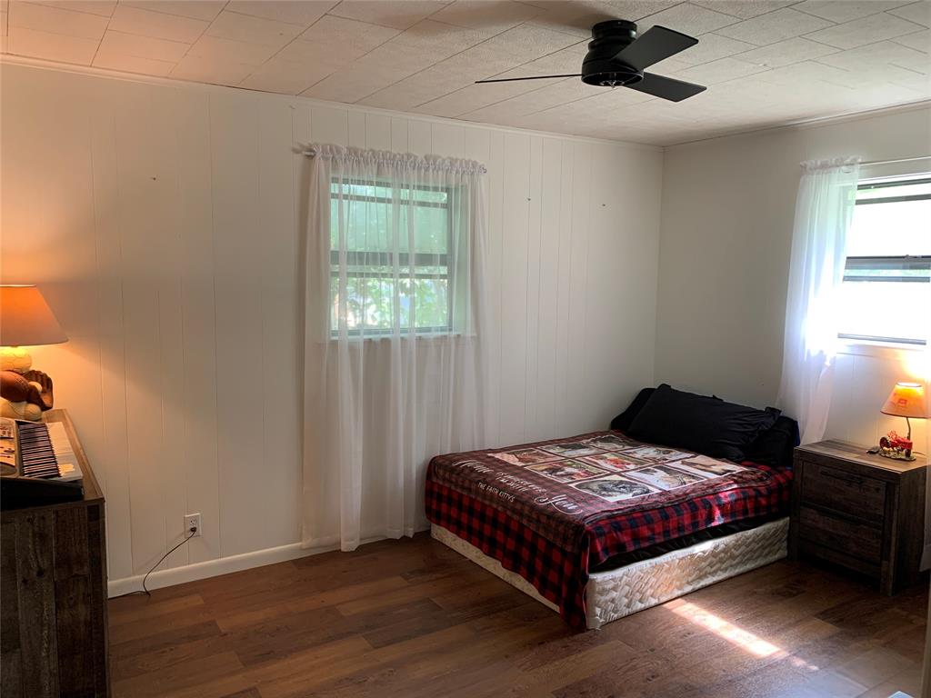 105 Meadow Creek Drive, Schulenburg, Texas image 16