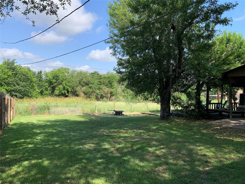 105 Meadow Creek Drive, Schulenburg, Texas image 23