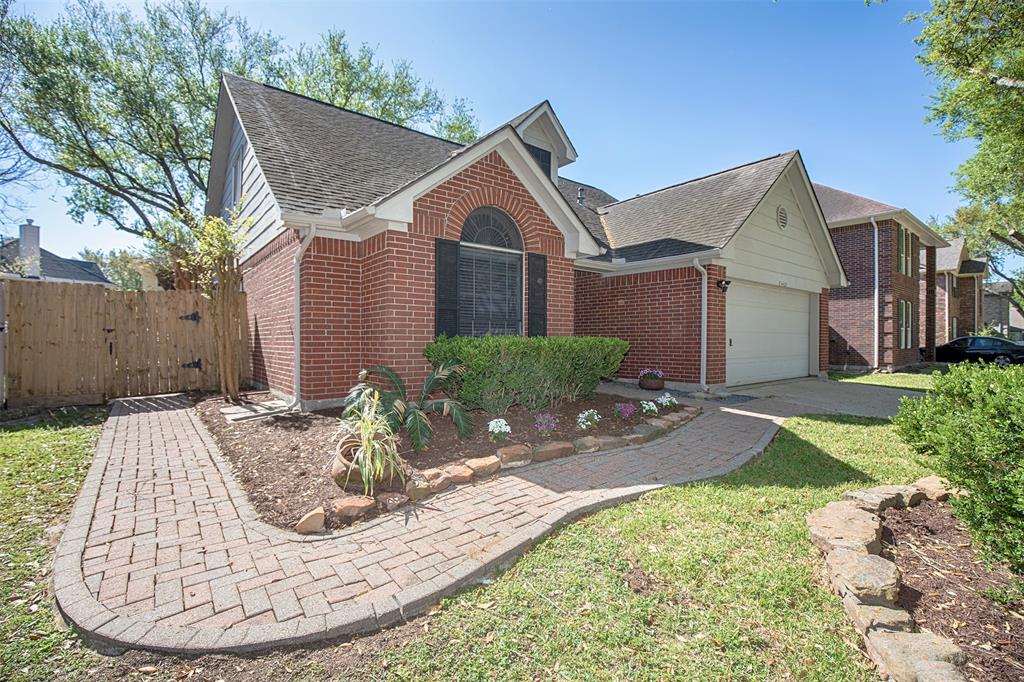 4423 Girl Scout Lane, Friendswood, Texas image 2