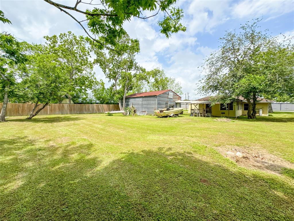 6710 County Road 203, Liverpool, Texas image 28