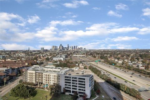 Condominium in Houston TX 5925 Almeda Road.jpg