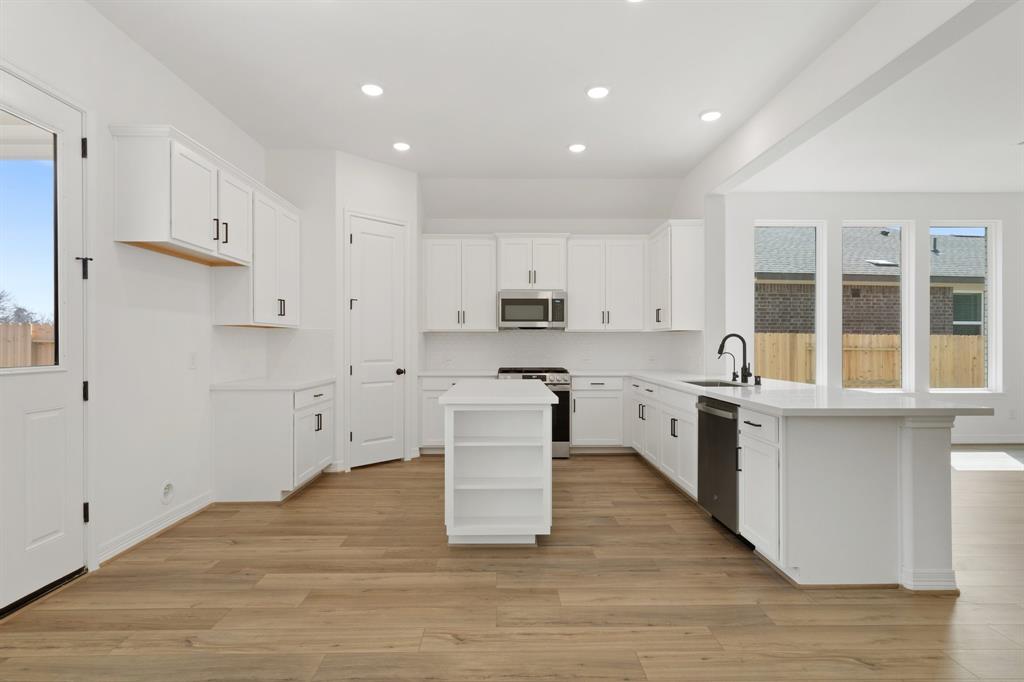 4115 Sterling Springs Lane, League City, Texas image 11