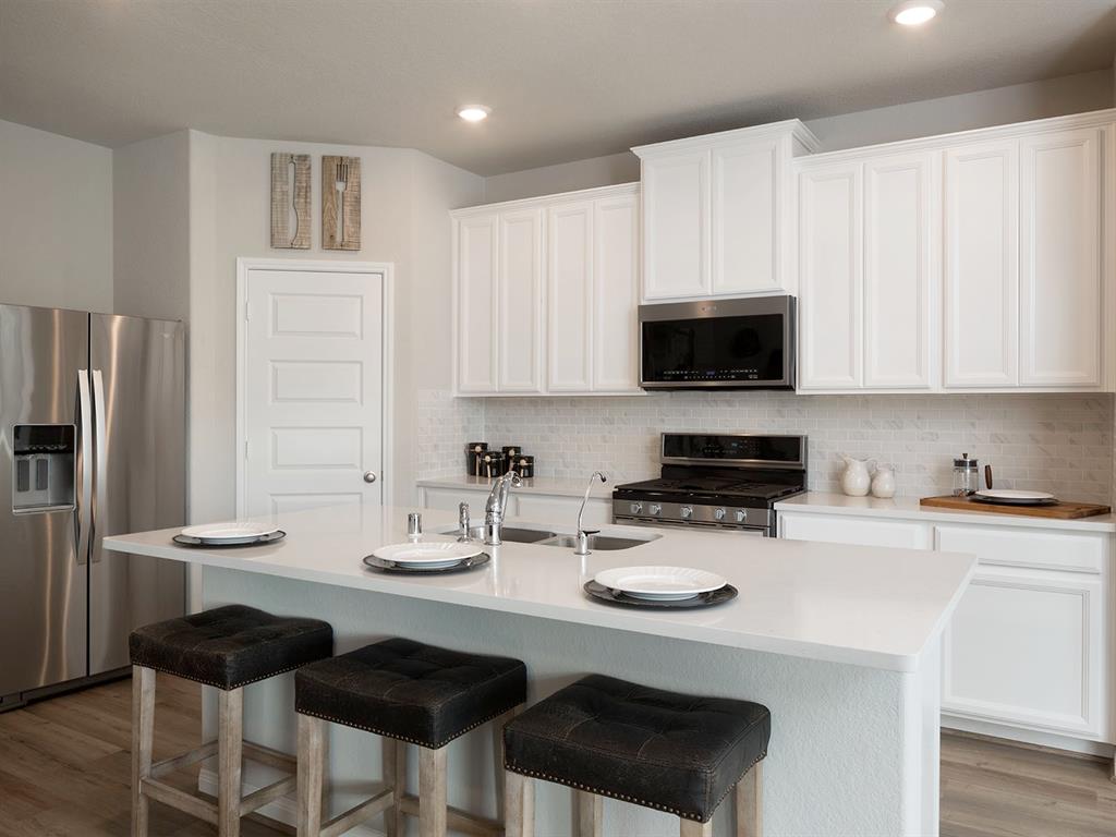 12130 Willow Hollow Lane, Baytown, Texas image 3