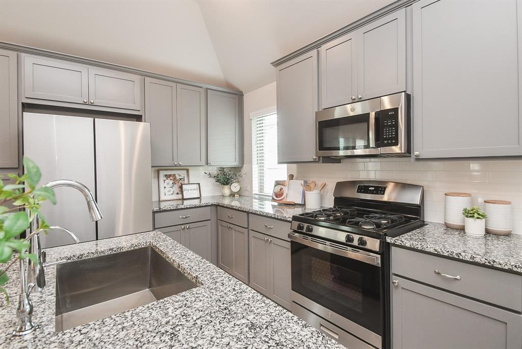 4806 Cedar Butte Lane, Manvel, Texas image 12