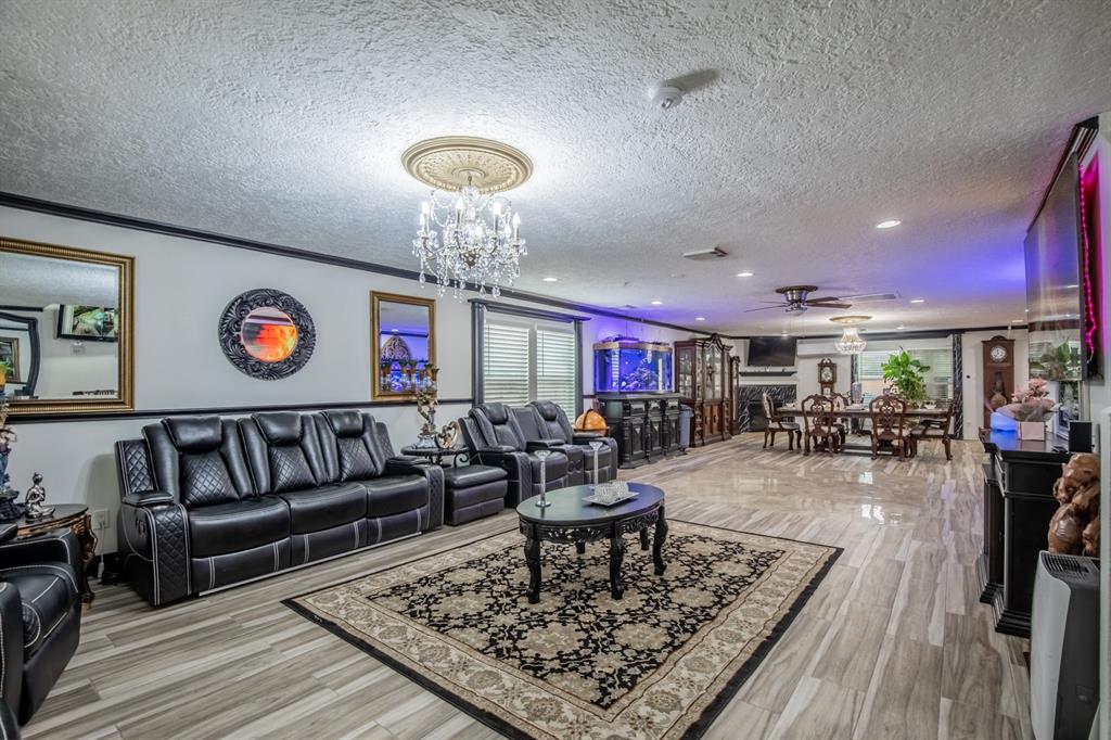 2019 Vanamen Court