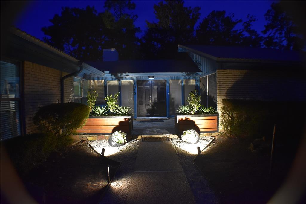 1310 Golden Bear Lane, Kingwood, Texas image 3