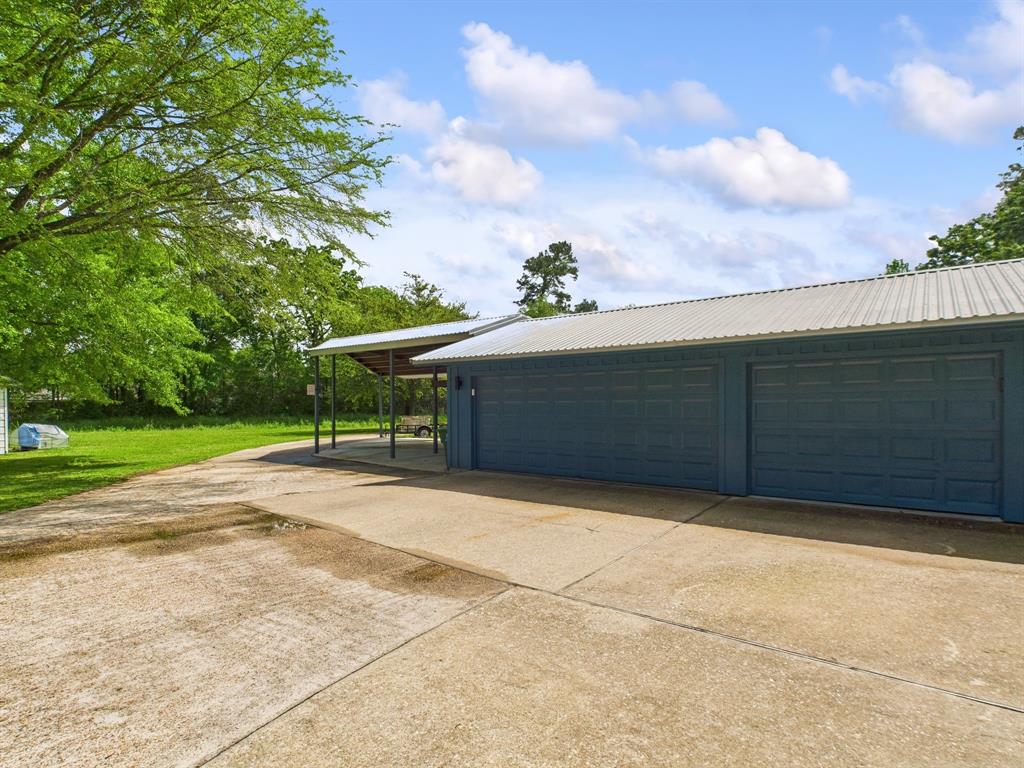 1310 Golden Bear Lane, Kingwood, Texas image 40
