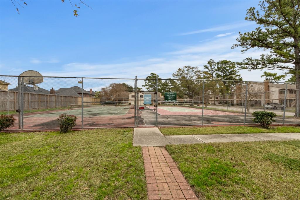 16935 Chapel Pines Drive #62, Spring, Texas image 18
