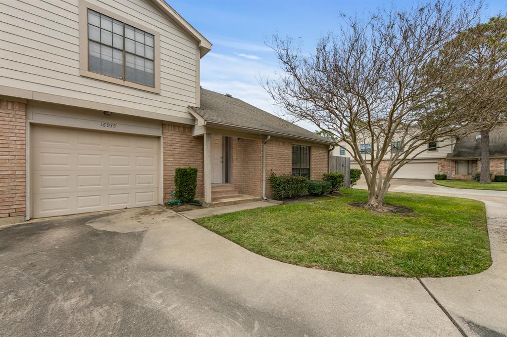 property-search 1 16935 Chapel Pines Drive 62
