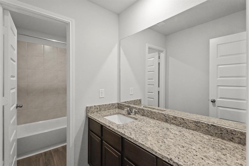 8111 Vanilla Orchid Drive, Houston, Texas image 11
