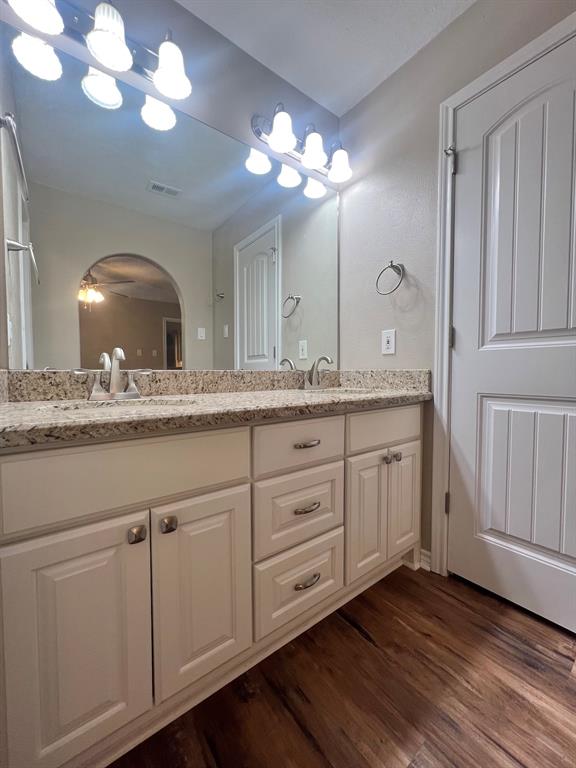 1725 S Timberlane Street, Vidor, Texas image 14