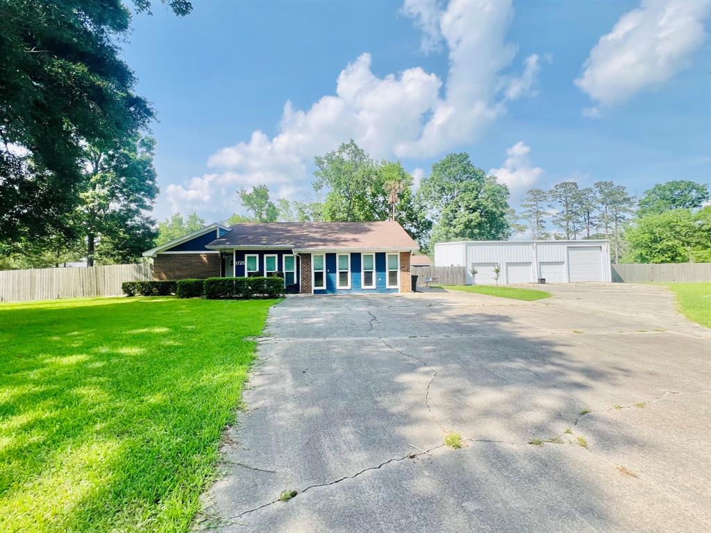 1725 S Timberlane Street, Vidor, Texas image 35