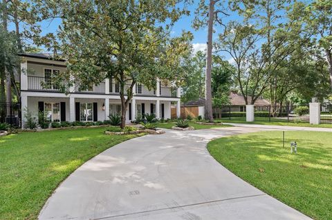 Photo of 736 Voss Road, Houston, TX 77024 (MLS # 60523676)