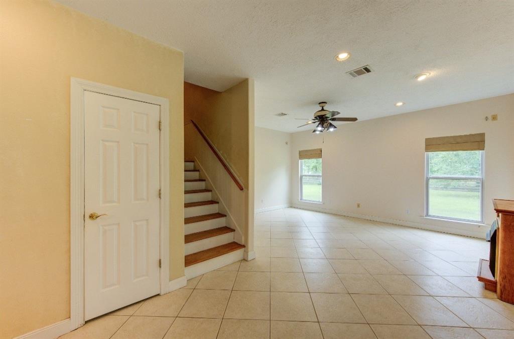 20610 Live Oak Drive, Damon, Texas image 22