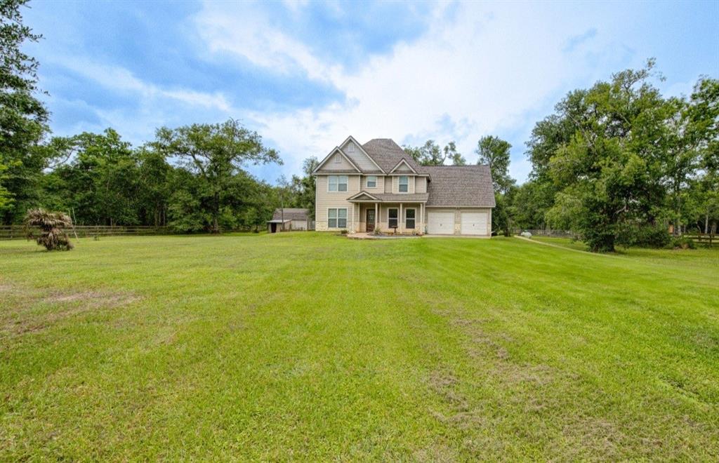 20610 Live Oak Drive, Damon, Texas image 3