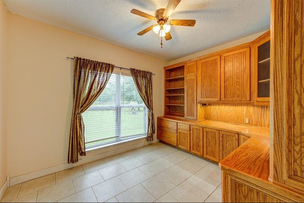 20610 Live Oak Drive, Damon, Texas image 27
