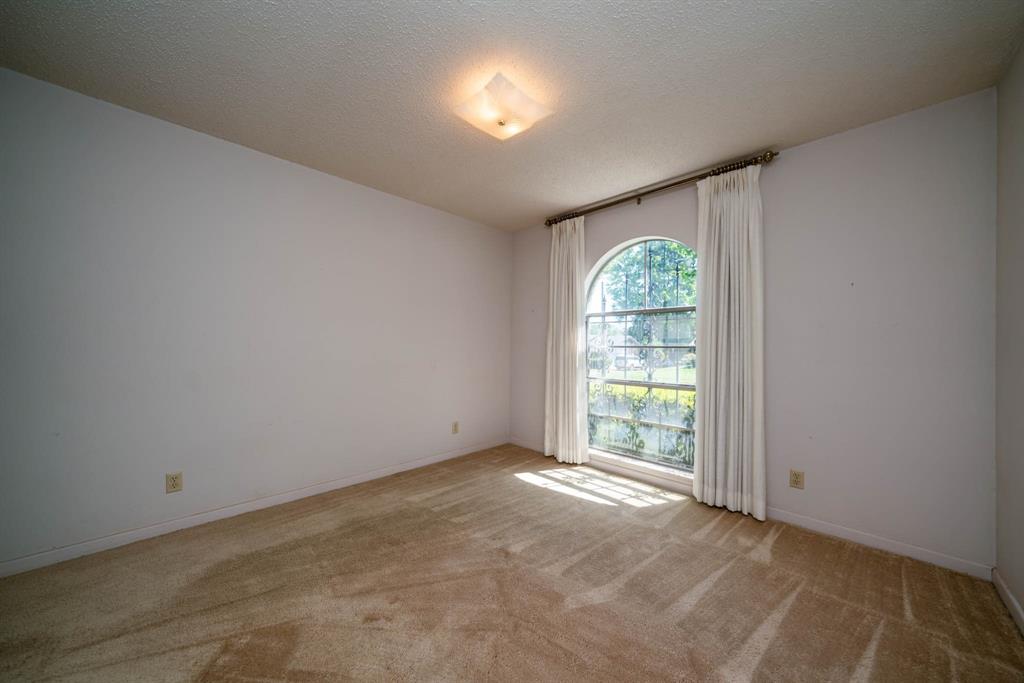 107 Tulip St, White Oak, Texas image 29
